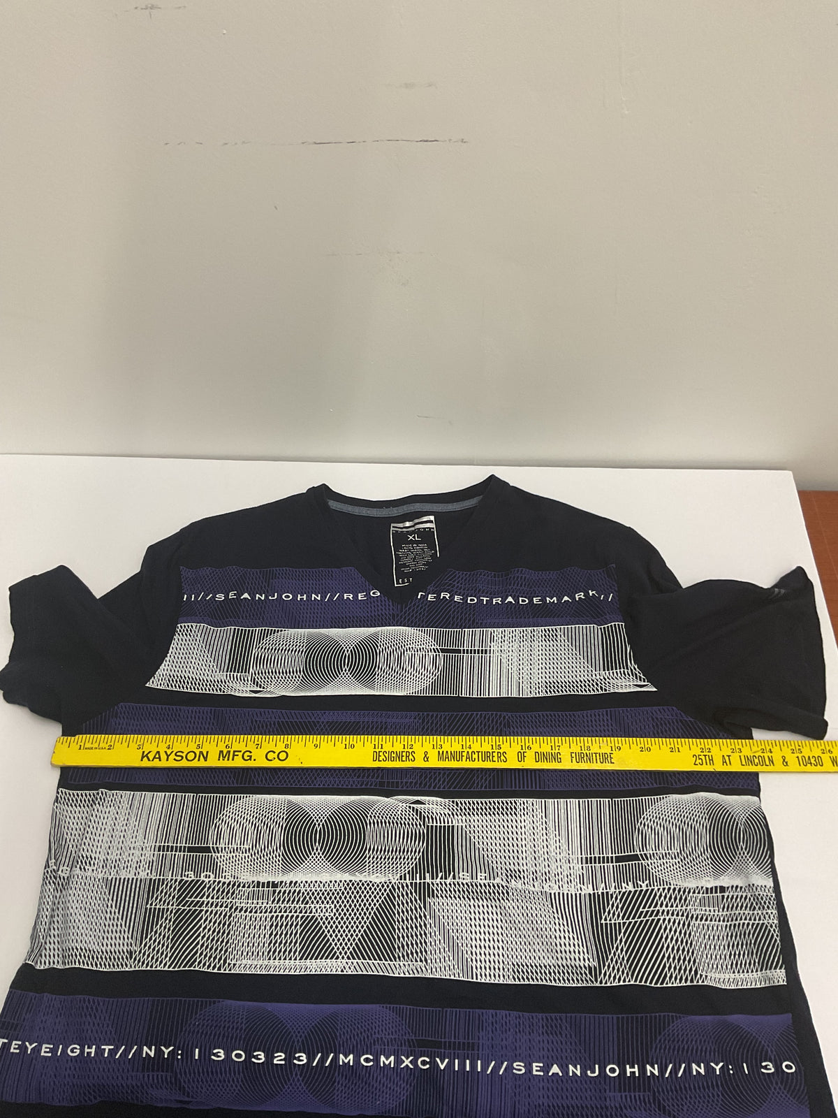 Sean John Navy Graphic Stripe T-Shirt – Size XL – 100% Cotton
