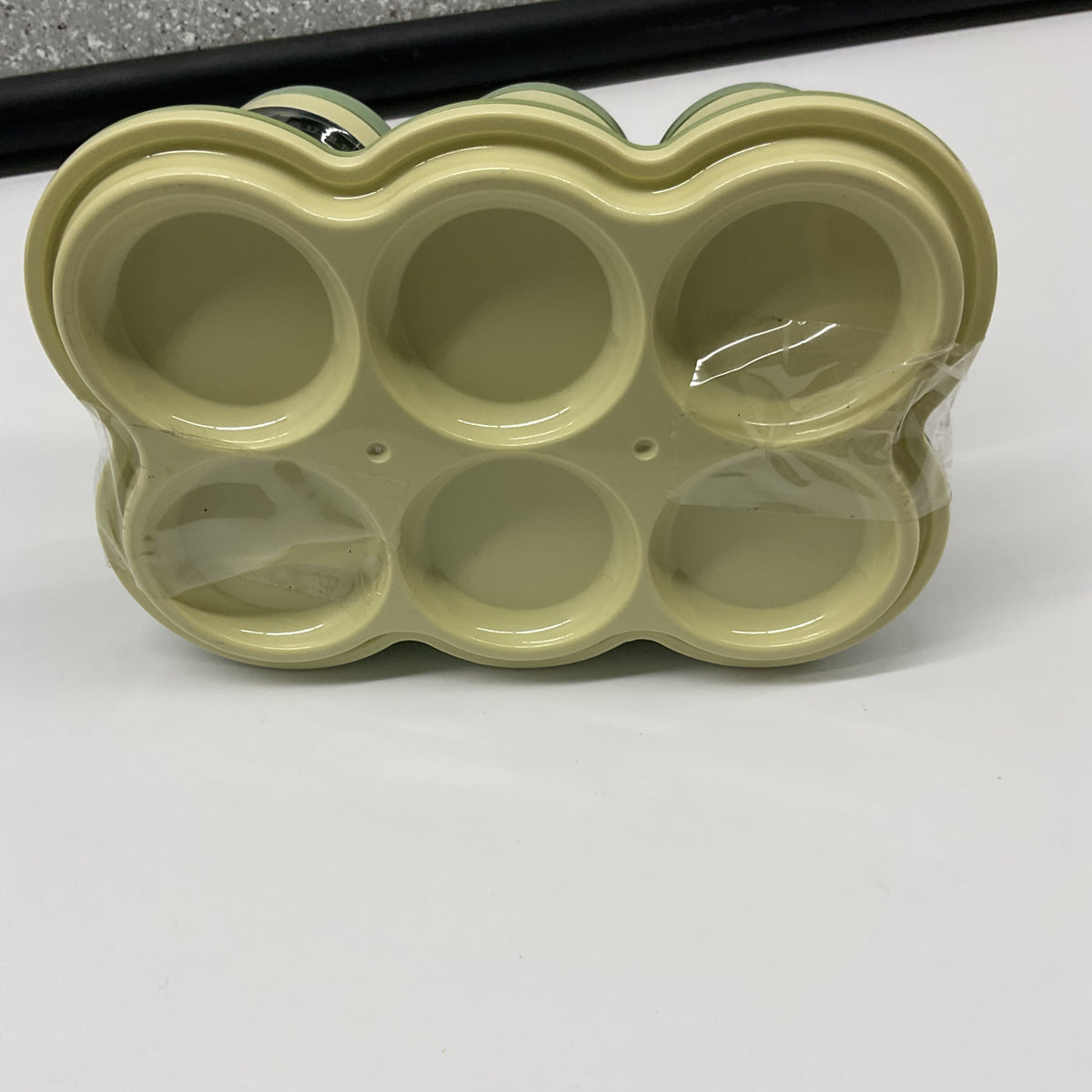 Baby Bullet 6 Baby Food Storage Cups with Date-Dial Lids & Green Tray