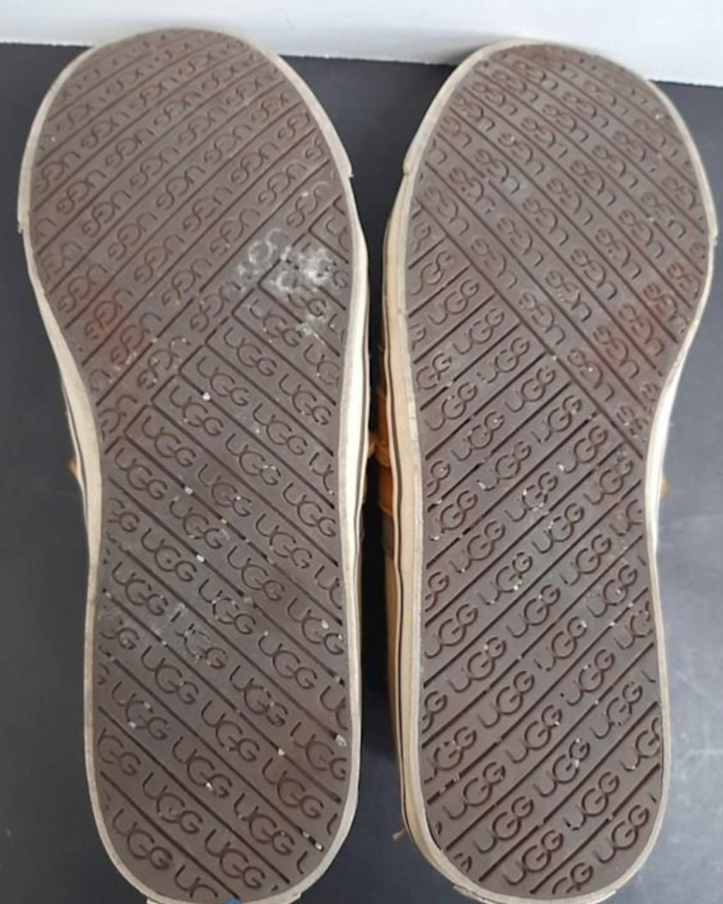 UGG Australia Men's Colton Canvas Leather Sneakers Tan Brown 1004234 Size 9