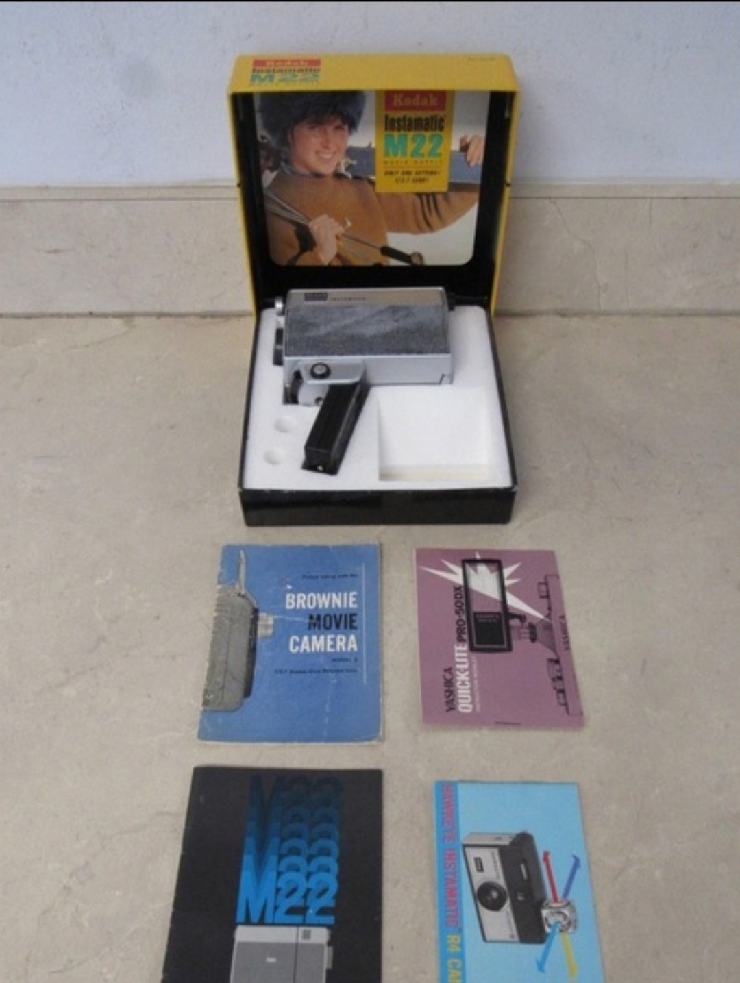 Kodak Instamatic M22 movie camera untested