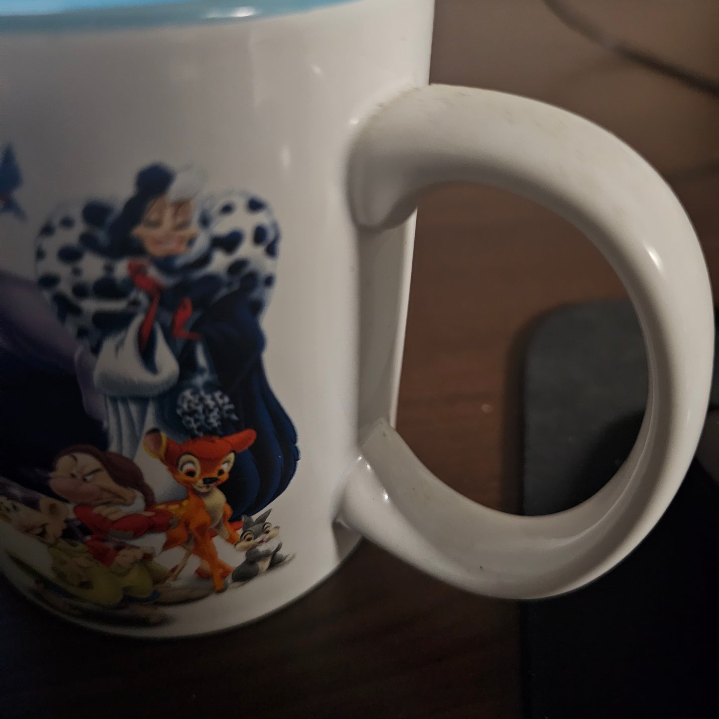 Disney Jerry Leigh Classic Characters Collage Mug 11 oz SRI0519261115