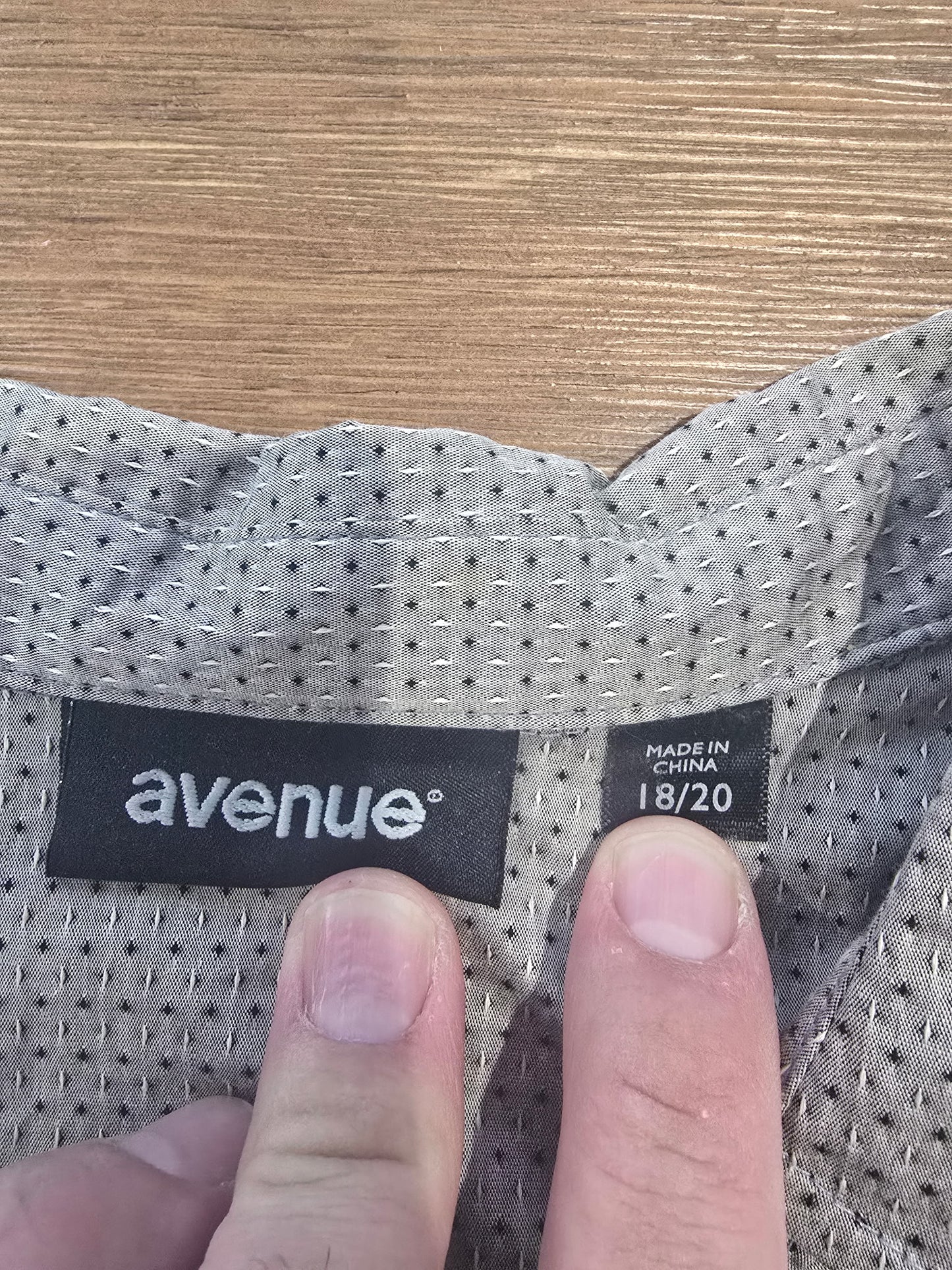 Avenue Women’s Plus Size Button Front Blouse Gray Long Sleeve Size 18/20