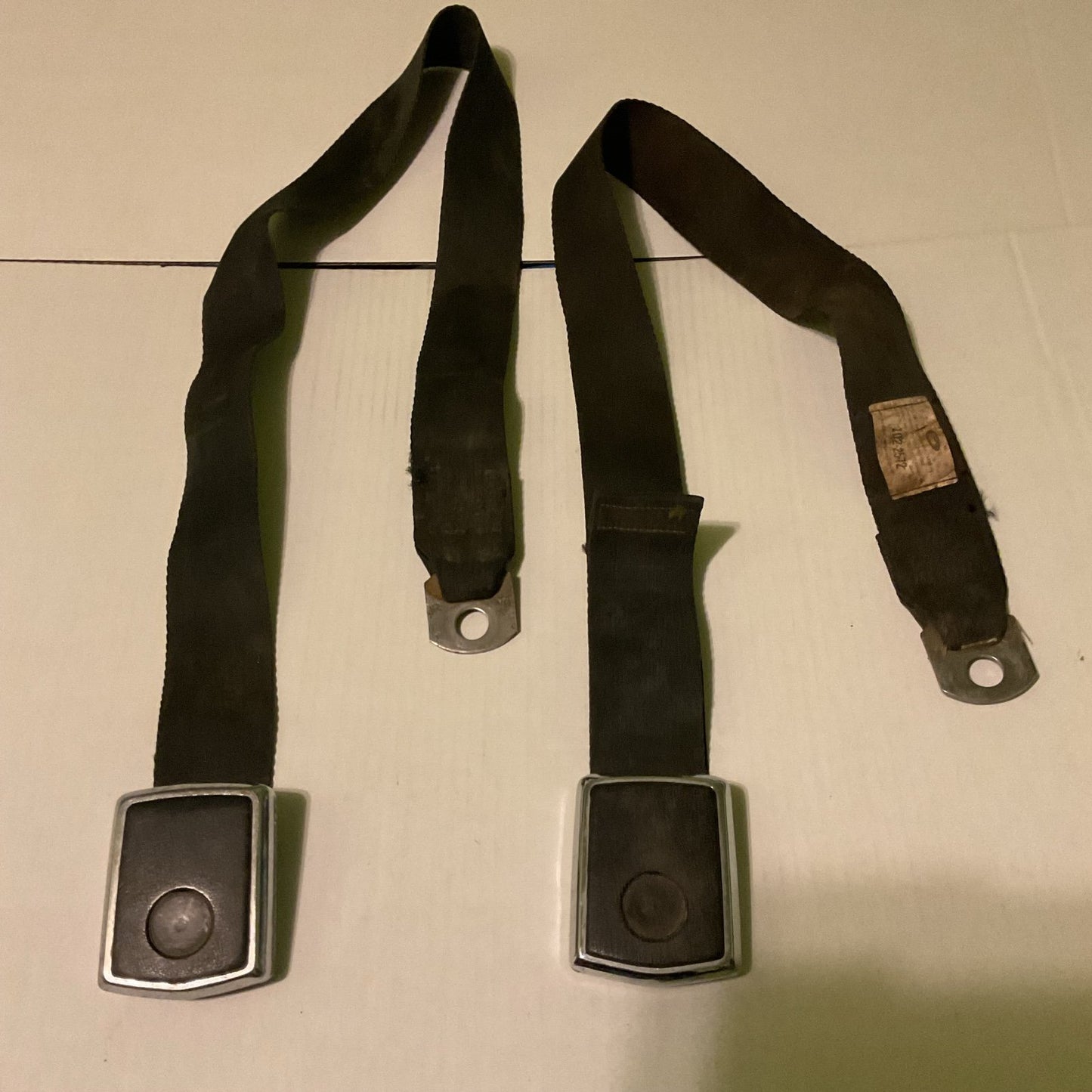 Ford seat belts (2)