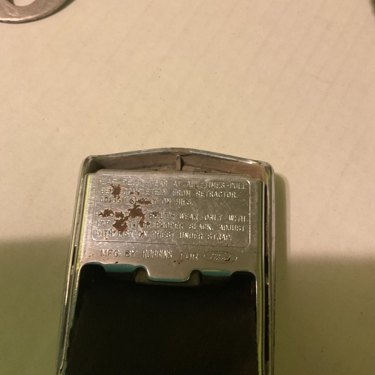 Ford seat belts (2)